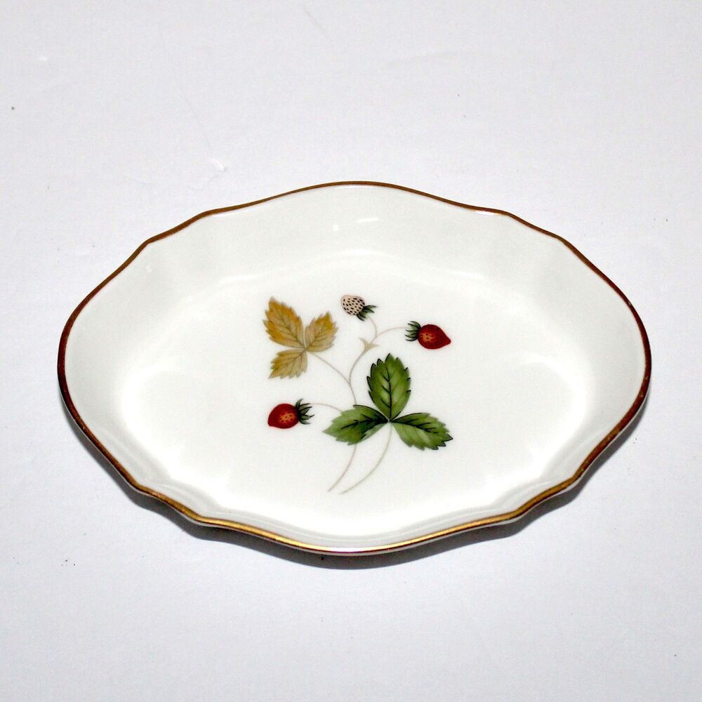 Wedgwood Wild Strawberry trinket dish tea bag rest white porcelain England